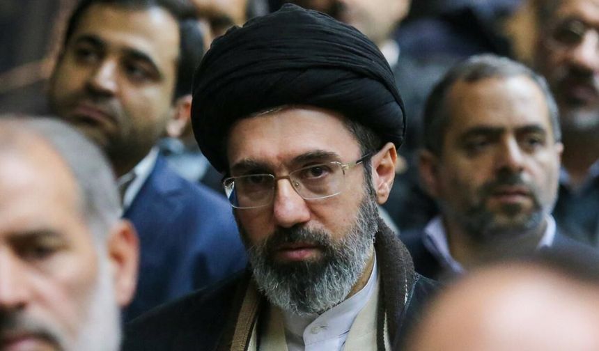 İran lideri Mücteba Hamaney: İran donanması düşmanlarına yeni yenilgilerin acısını tattırmaya hazır