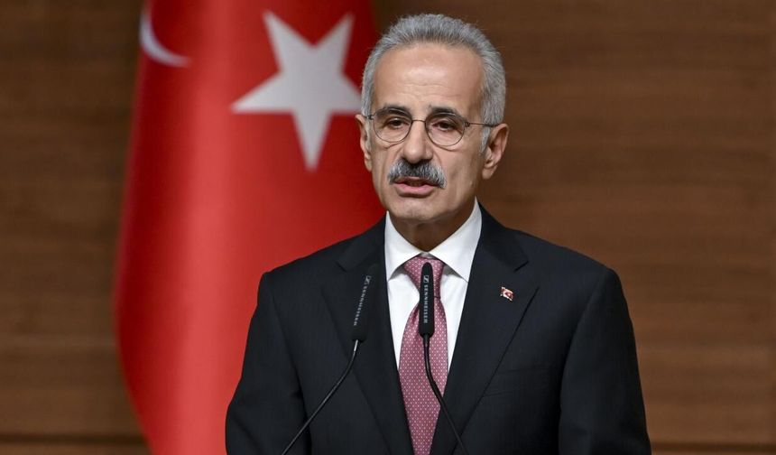Bakan Uraloğlu: Hürmüz Boğazı ve Basra Körfezi'ndeki gemilerimiz emniyetle çıkış yaptı
