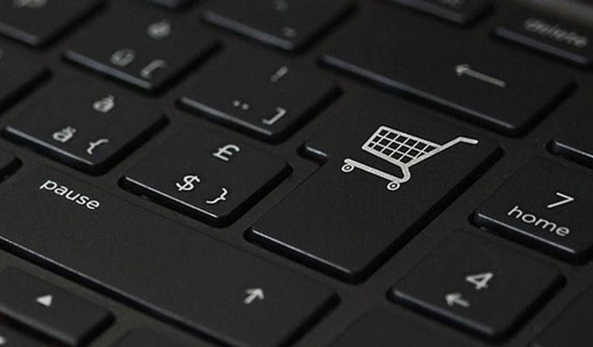Fenomenlerin yönlendirmeleri tüketiciyi akılcı alışverişten uzaklaştırıyor