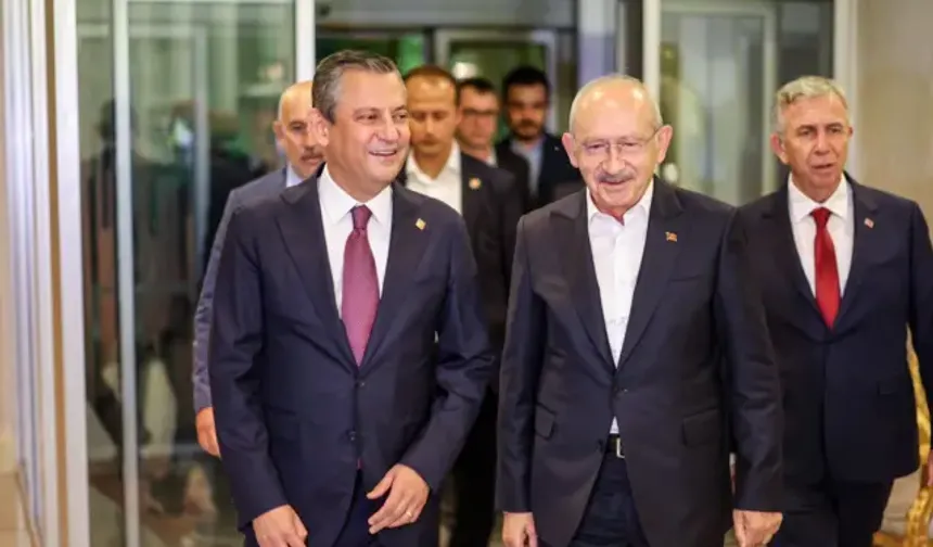Özgür Özel ile Kılıçdaroğlu telefonda görüştü: Kurultay en uygun zamanda yapılacak iddiası