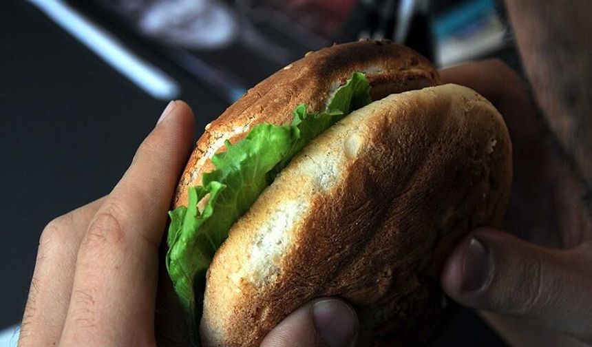 Türkiye'de hızlı ticaretin favorisi hamburger ve atıştırmalıklar oldu