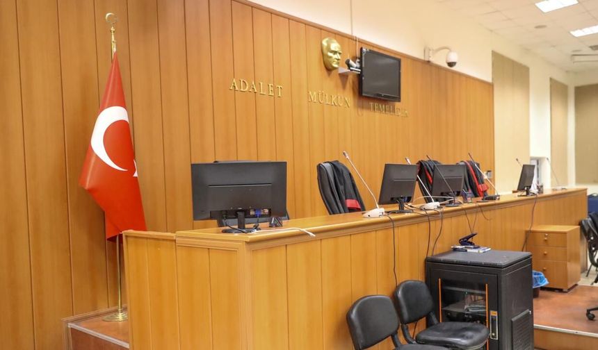 Müdür yardımcısını tehdit eden öğrenci için okul değiştirme kararı