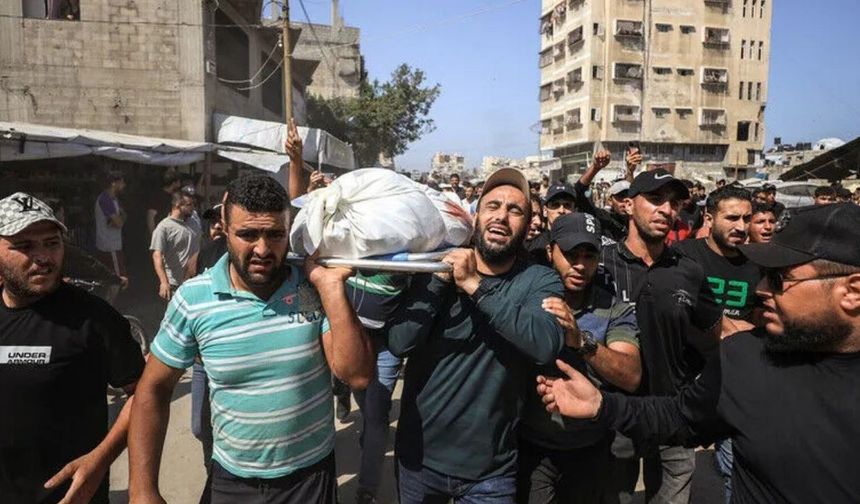 İsrail'in, Gazze'de yerinden edilenlerin sığındığı bölgelere düzenlediği saldırılarda 2 kişi hayatını kaybetti