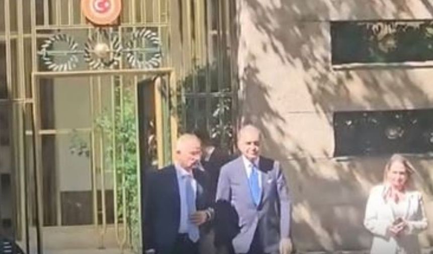 AK Parti Genel Başkan Vekili Efkan Ala ve AK Parti Sözcüsü Ömer Çelik, TBMM Başkanı Kurtulmuş'u ziyaret etti