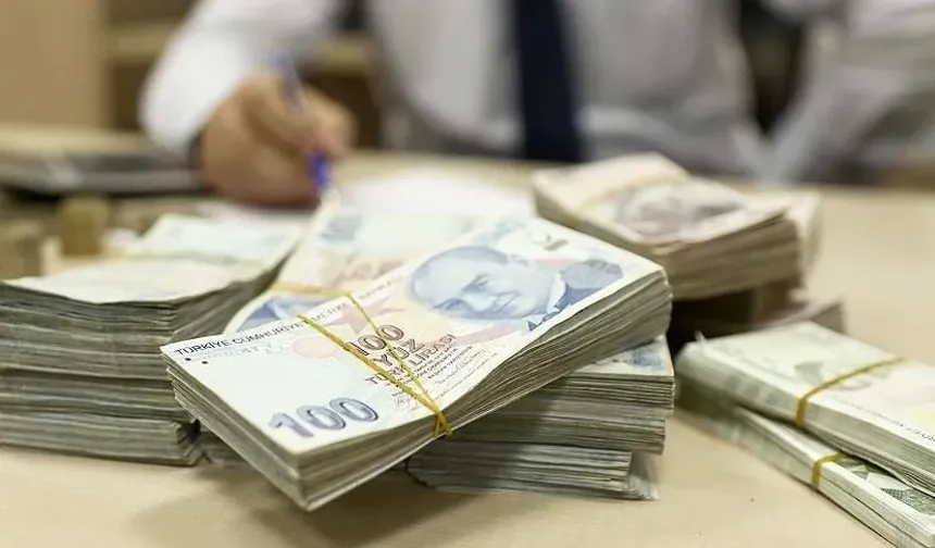 200 TL'nin alım gücü 4,25 dolara geriledi: ATM'lerde 100 TL dönemi kapanıyor