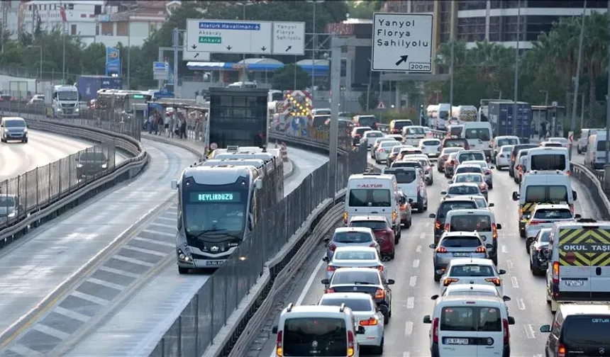 İstanbul'da metrobüse 15 Temmuz düzenlemesi
