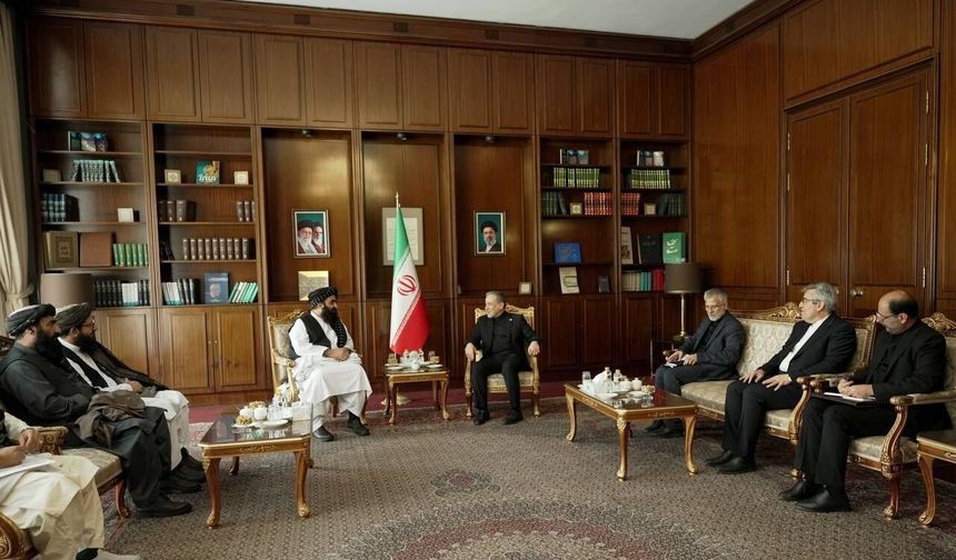 İran ve Afganistan Dışişleri Bakanları arasında önemli görüşme