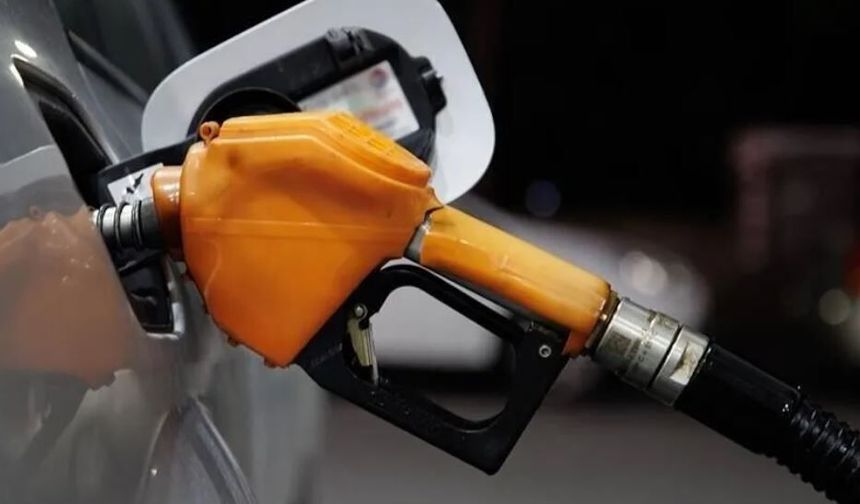 Akaryakıtta yeni zam: Motorinin litresi 82 lirayı aşacak