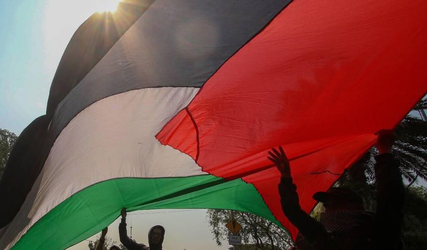 Hamas, Gazze'deki ateşkes anlaşmasının kalıcı hale getirilmesi için Kahire'ye gidiyor