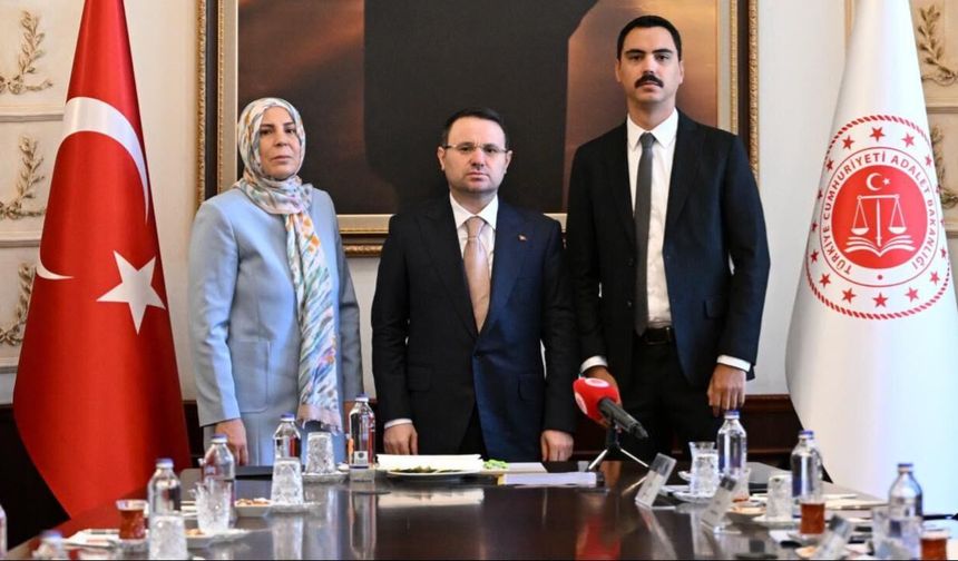 Bakan Akın Gürlek'ten Muhsin Yazıcıoğlu açıklaması: Bu cinayeti çözmek boynumuzun borcu
