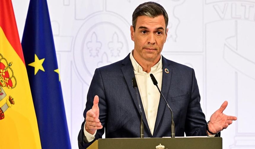 Sanchez: Düzensiz göçmenlerle ilgili dezenformasyonun arkasında İsrail ve Rusya var