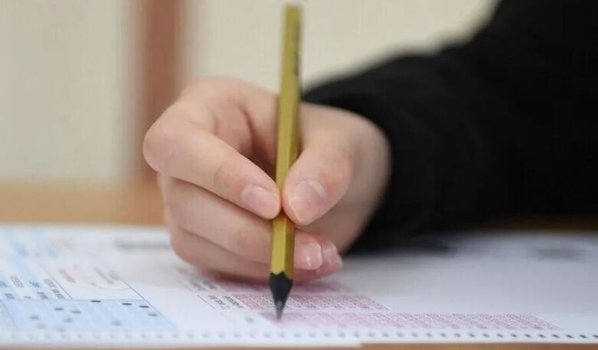 Milli Eğitim Bakanı Tekin: LGS ile YKS'nin içeriği ve soru havuzu yeni müfredata göre olacak