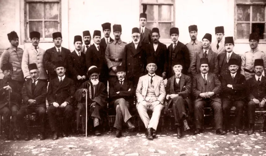 Türkiye Cumhuriyeti'nin temellerinin atıldığı Sivas Kongresi 107 yaşında
