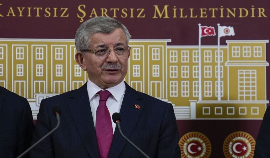 Ahmet Davutoğlu, Cumhurbaşkanına hakaret soruşturması kapsamında şüpheli olarak ifade verecek