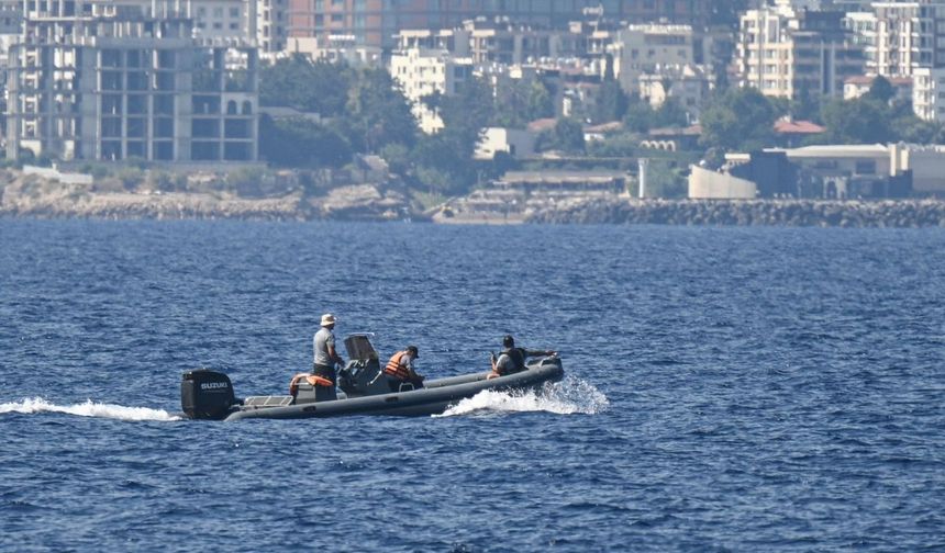 Girne açıklarında yolcu gemisinin batması sonucu kaybolan 16 yolcuyu arama çalışmaları sürüyor