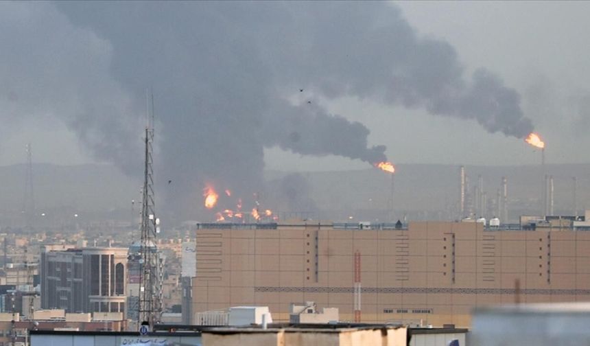 İran Petrol Bakanı: ABD-İsrail'in hedef aldığı rafineriler büyük oranda yeniden inşa edildi