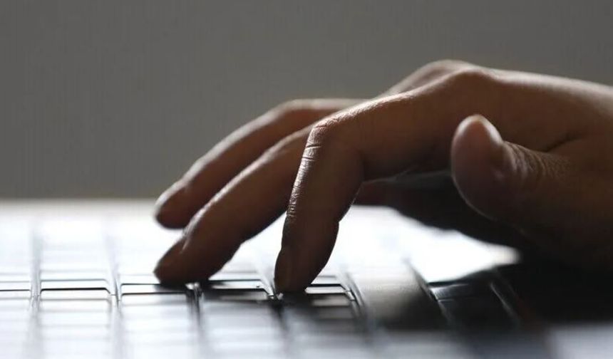 Yasa dışı 412 internet sitesi erişime engellendi
