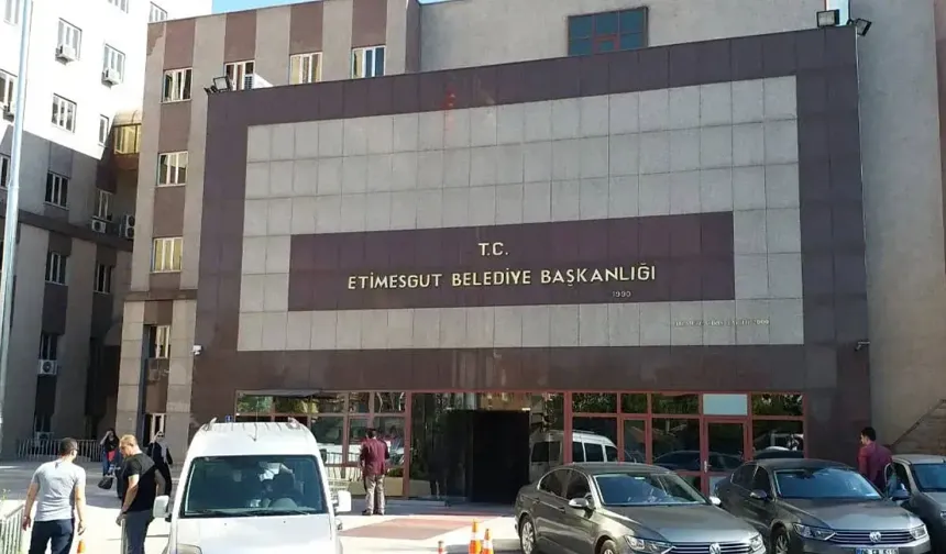 Etimesgut Belediyesine yönelik "yolsuzluk" soruşturmasında 7 şüpheli tutuklandı