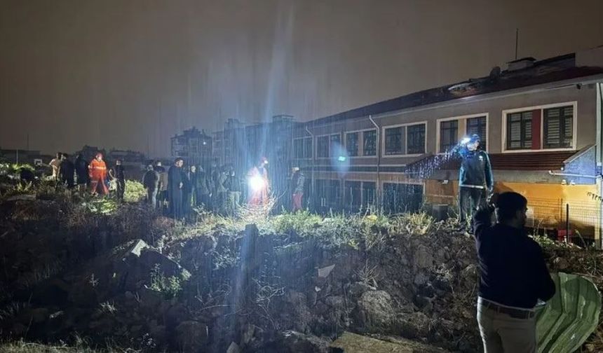 Antalya'da hortum nedeniyle parçalanan konteynerlerdeki 4 işçi öldü, 1 işçi yaralandı