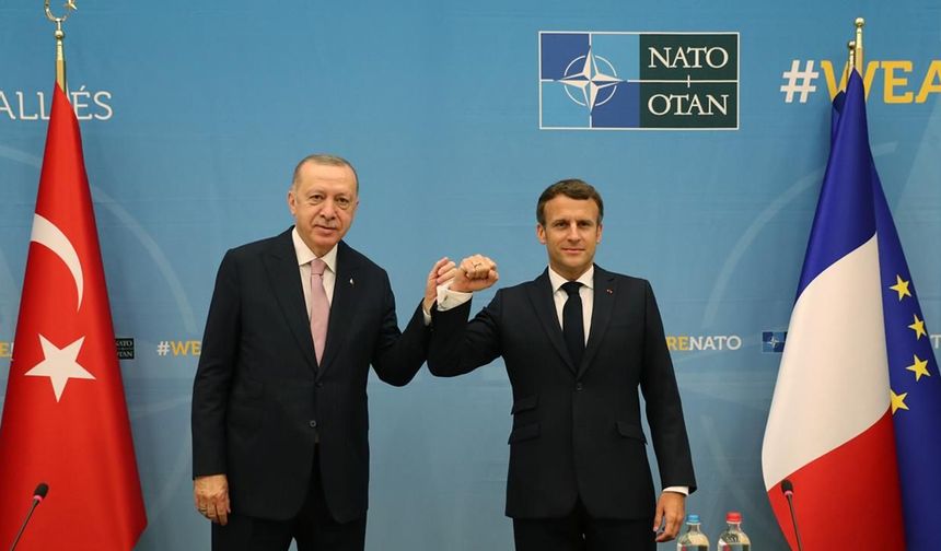 Cumhurbaşkanı Erdoğan, Fransa Cumhurbaşkanı Macron ile telefonda görüştü