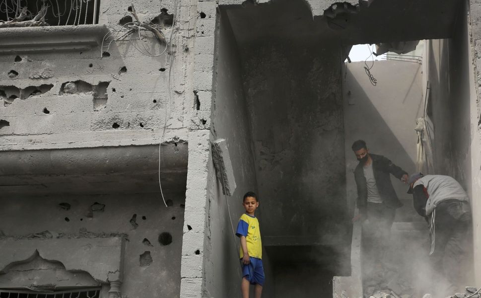 İsrail, Gazze Şeridi'nde belediye binasını hedef aldı