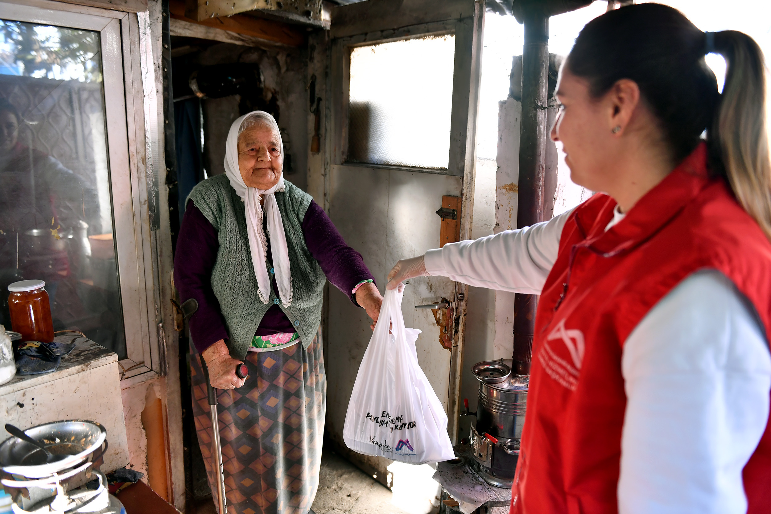 BÜYÜKŞEHİR AŞHANESİ’NDEN 4 MİLYON PAKET YEMEK ÇIKTI (10)