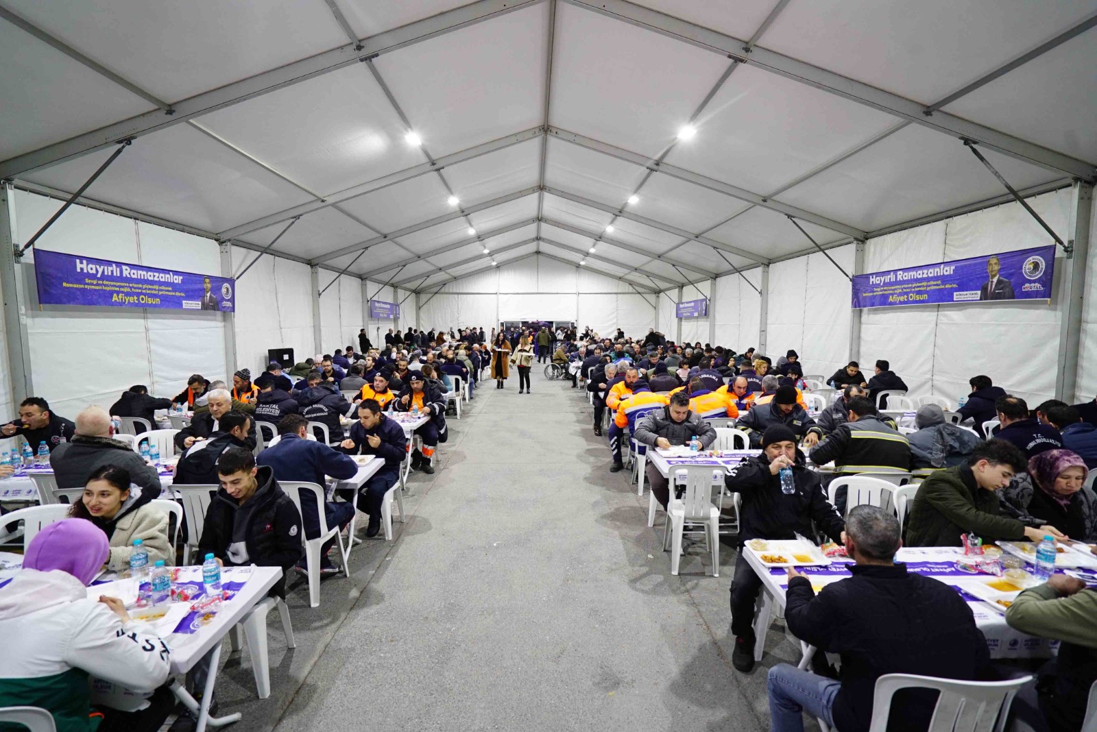 Kartallı Vatandaşlar İftarlarını ‘Kardeşlik Sofrası’nda Açtı (4) (1)