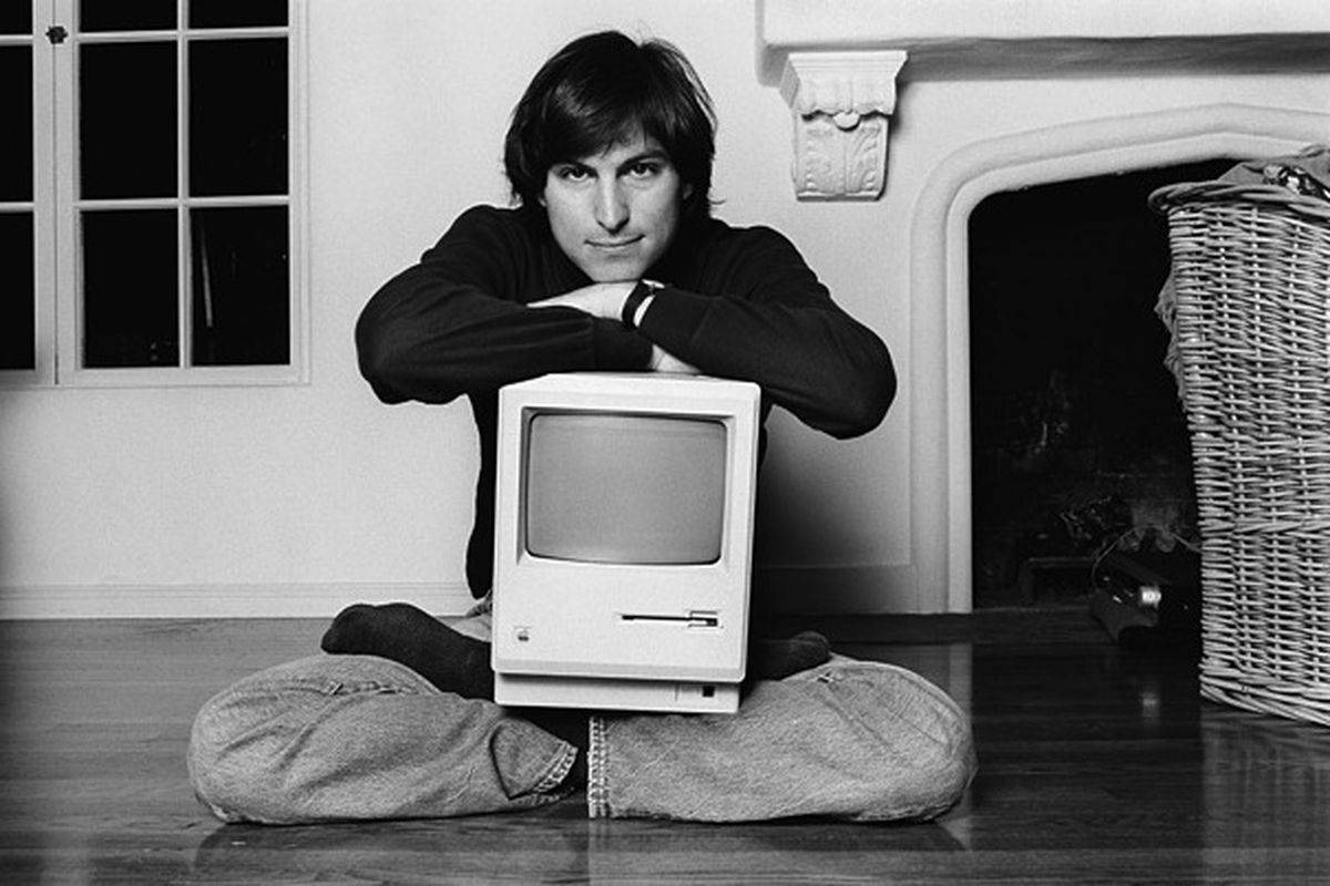 Steve-Jobs-Macintosh