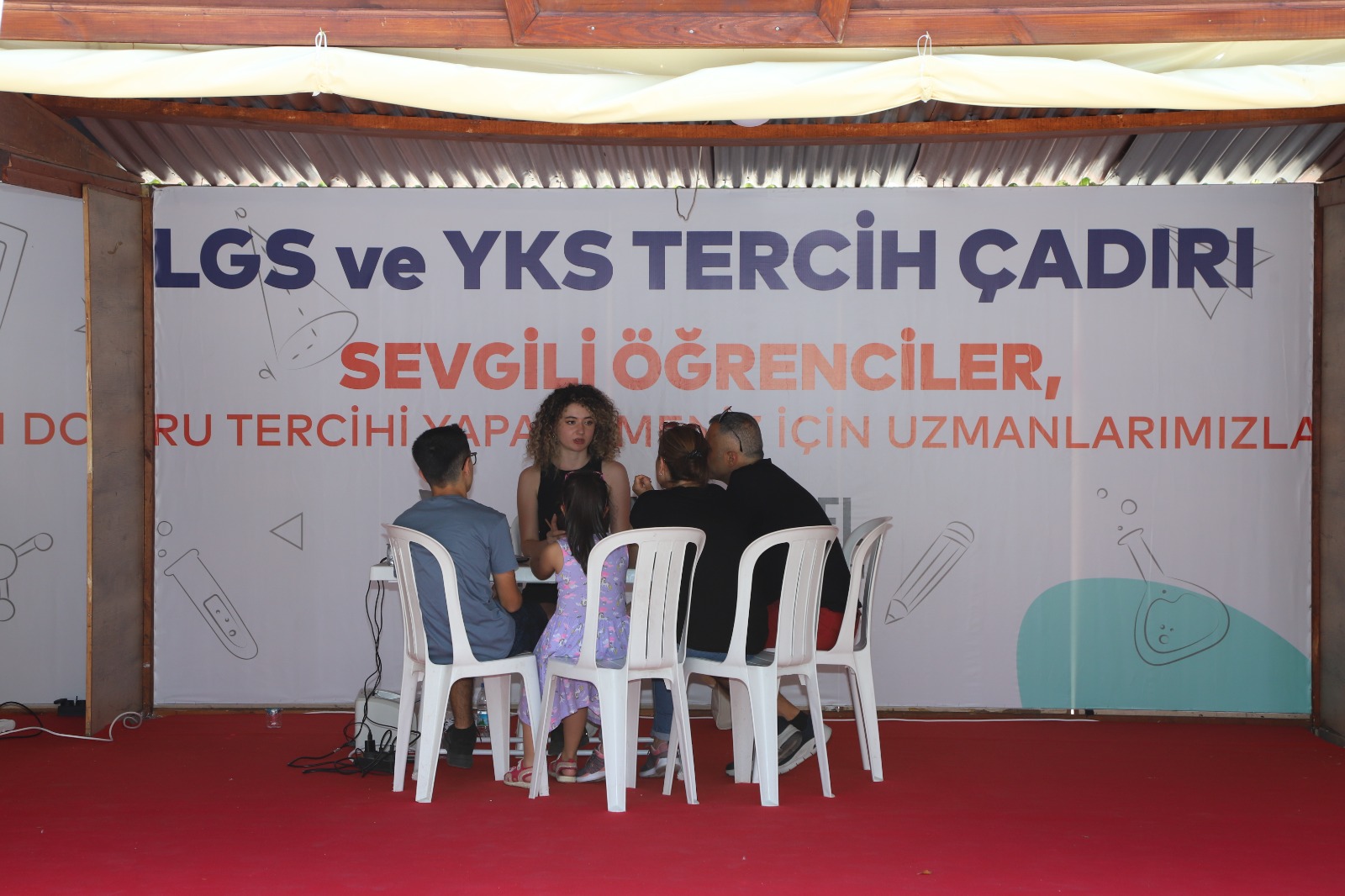 Kartal Belediyesi LGS Tercihlerinde Öğrencilerin Yanında (3)