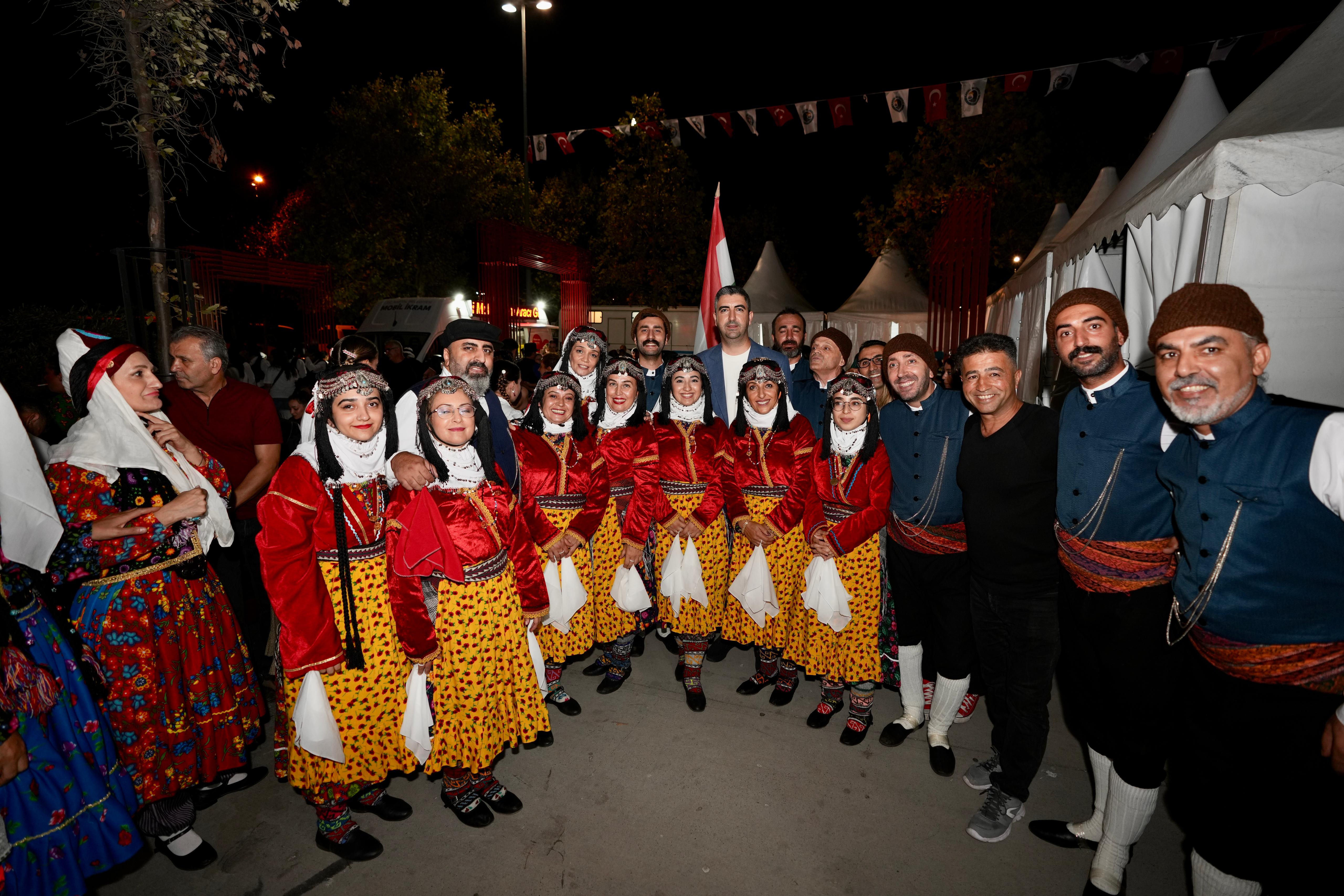 Kartal Belediyesi 2. Uluslararası Halk Oyunları Festivali Başladı (3)