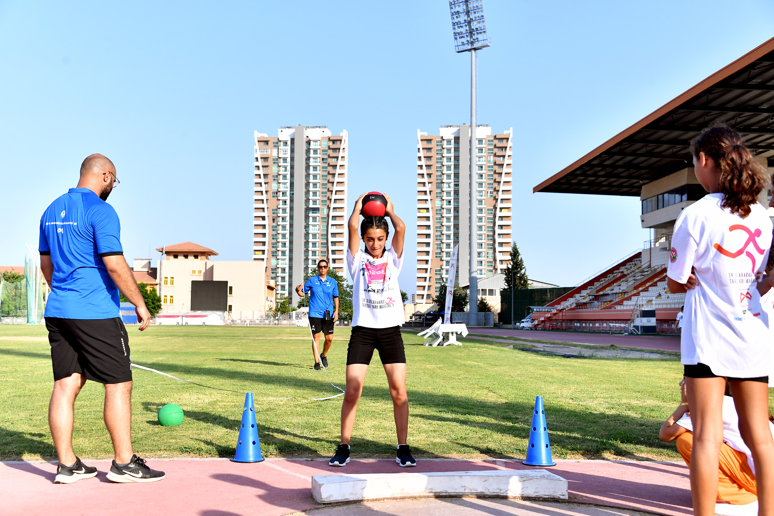 KIR ÇİÇEKLERİ PROJESİ YENİ ÇİÇEKLERLE BÜYÜYECEK  (6)