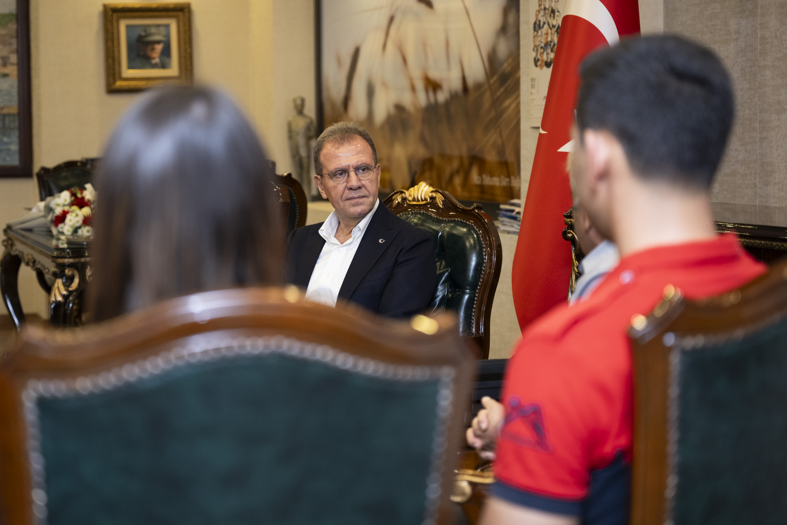 BAŞKAN SEÇER, BÜYÜKŞEHİR BELEDİYESİ’NİN KORKUSUZ KAHRAMANLARI İLE BİR ARAYA GELDİ (3)