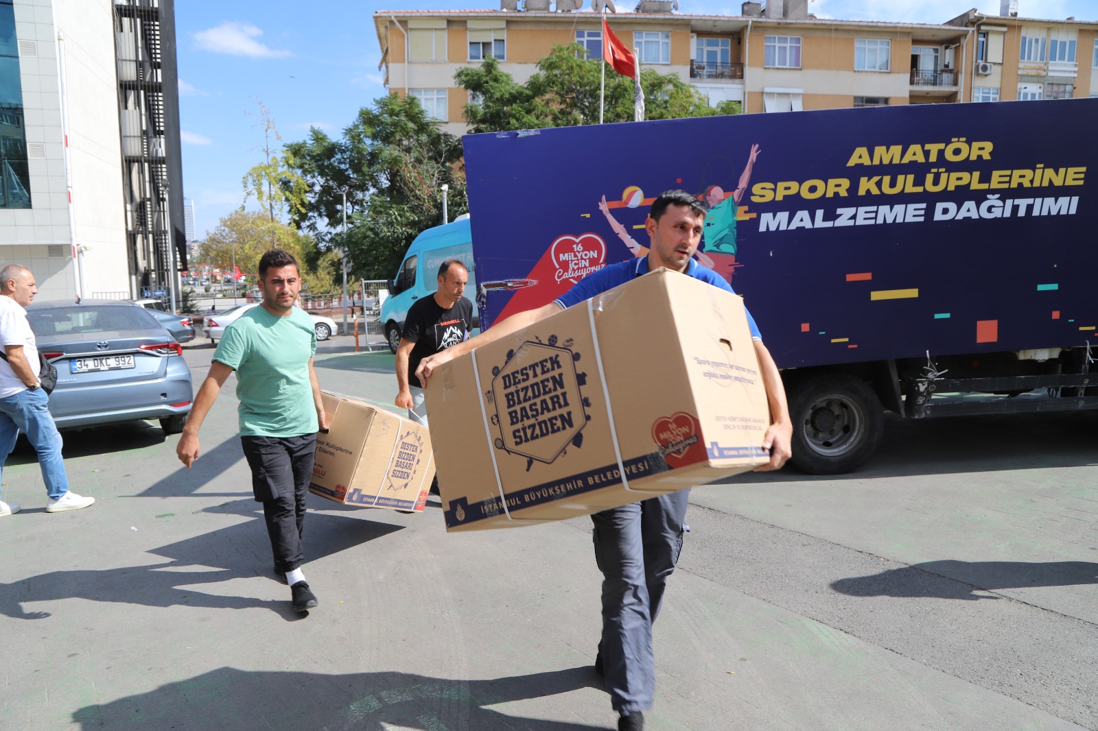 Kartal Belediyesi ve İBB’den Amatör Kulüplere Spor Malzemesi Desteği (6)