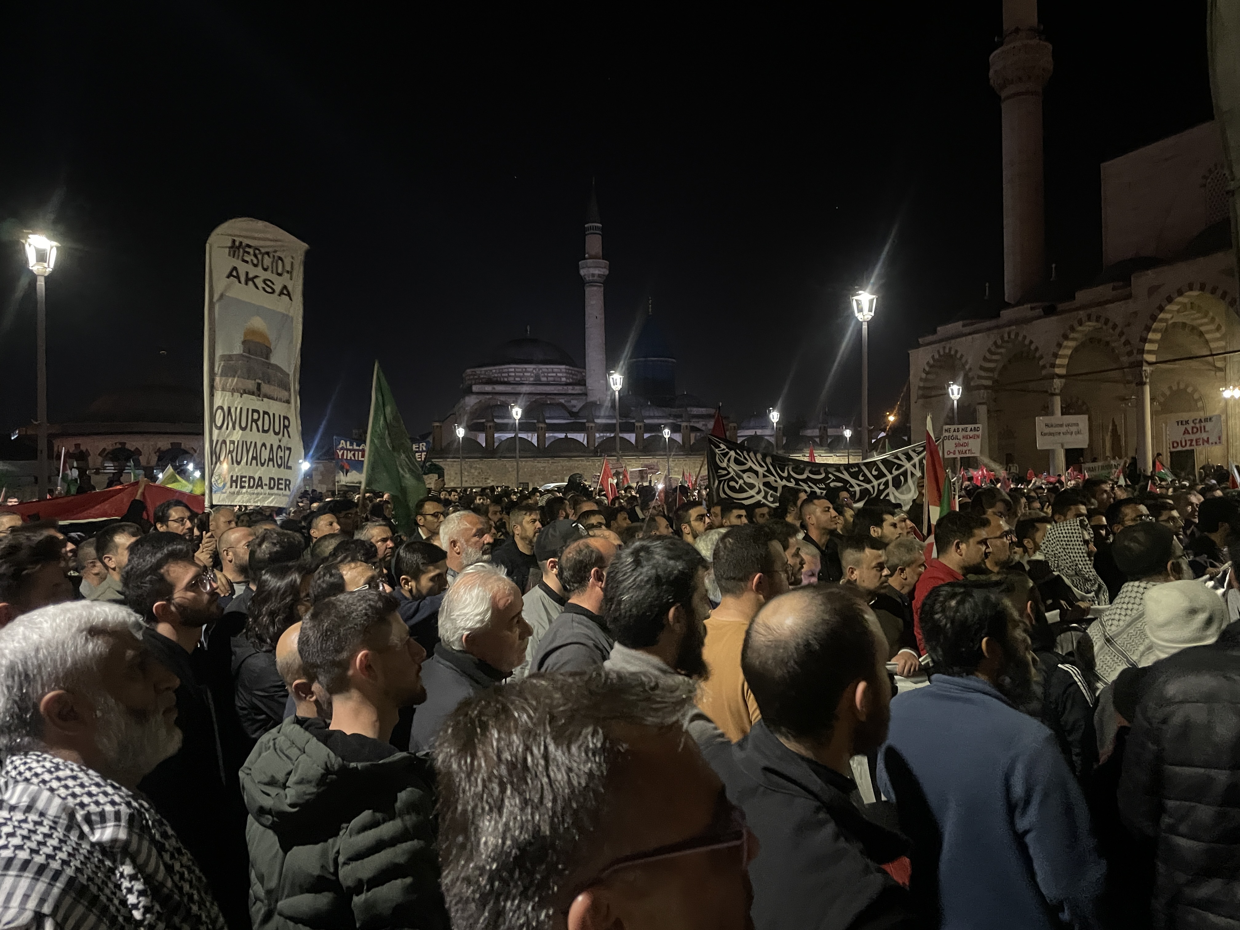 AA-20231017-32435690-32435689-KONYA_VE_CEVRE_ILLERDE_ISRAILIN_GAZZEDEKI_HASTANEYE_SALDIRISI_PROTESTO_EDILDI