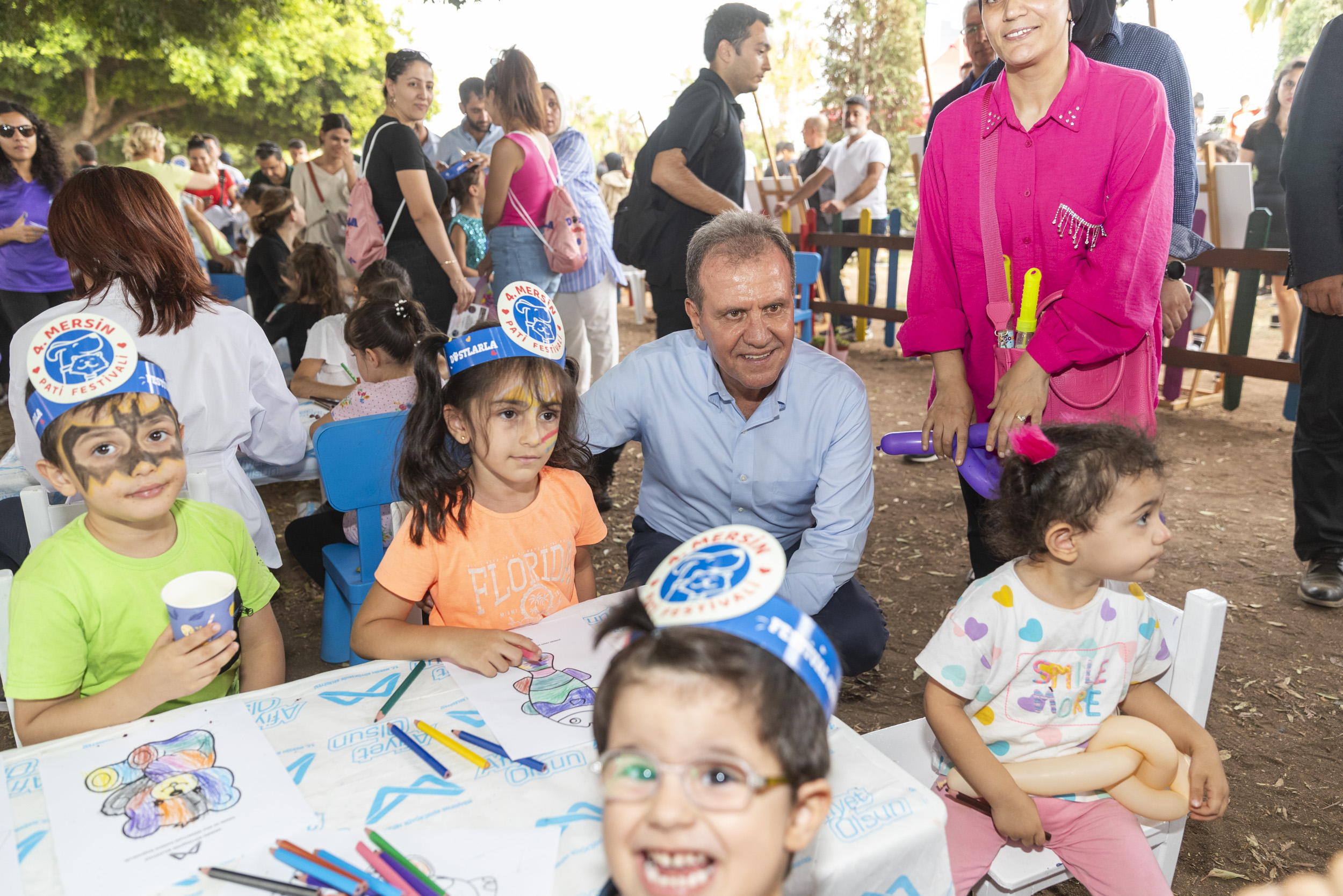 BAŞKAN SEÇER 4. MERSİN PATİ FESTİVALİ’NDE HAYVANSEVERLER VE CAN DOSTLARLA BULUŞTU (11)