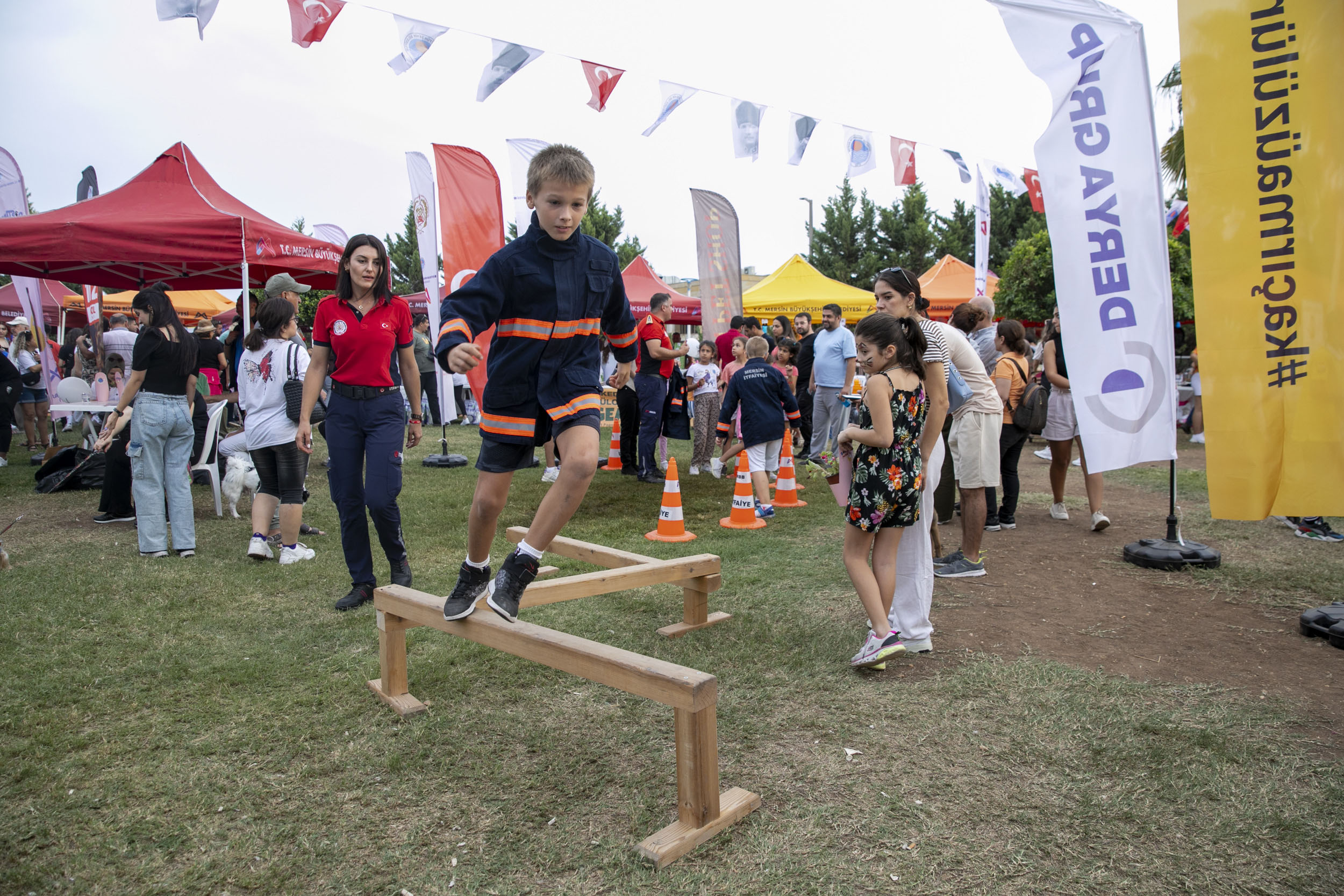 BAŞKAN SEÇER 4. MERSİN PATİ FESTİVALİ’NDE HAYVANSEVERLER VE CAN DOSTLARLA BULUŞTU (15)