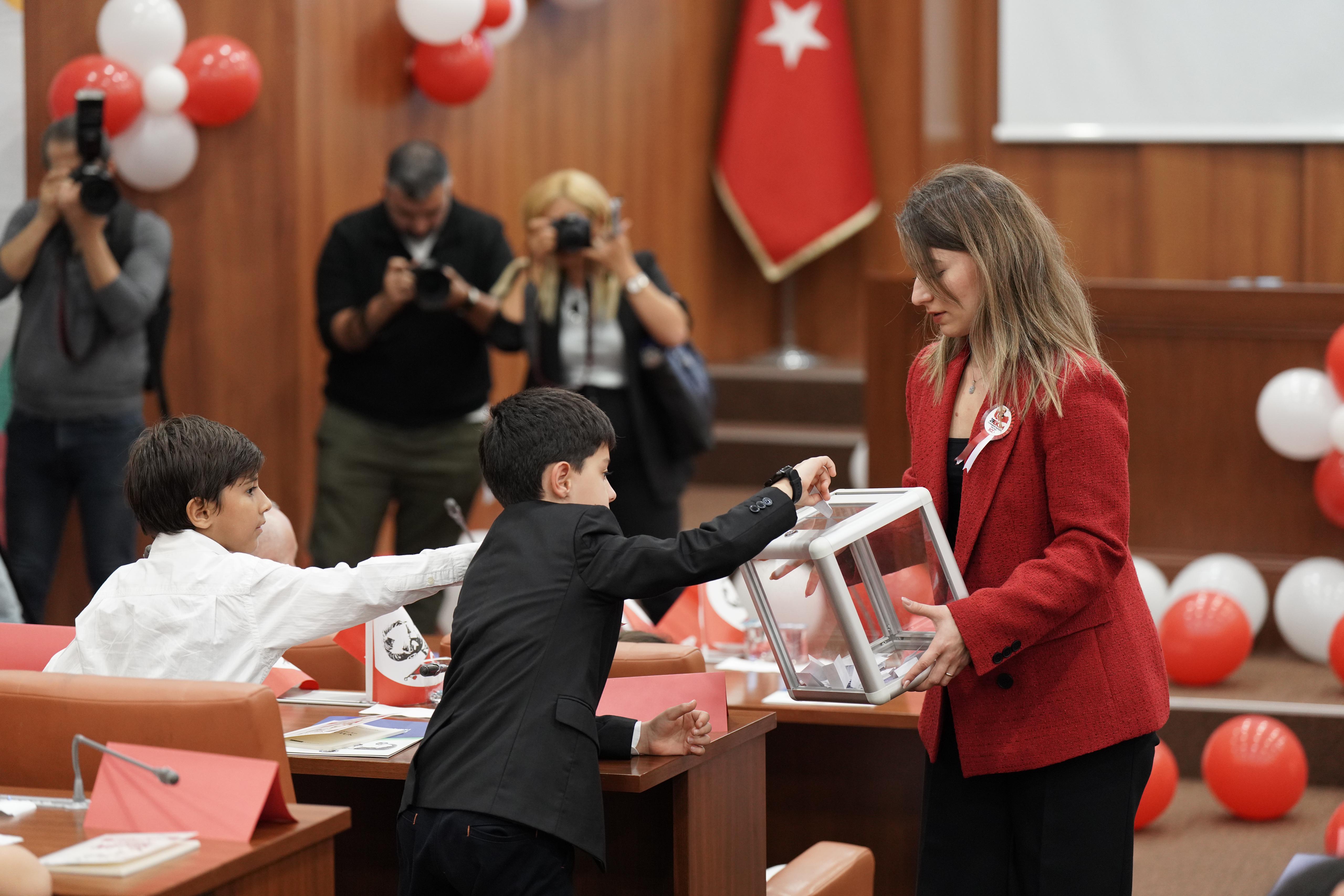 Kartal Belediyesi Çocuk Meclisi Cumhuriyetin 100. Yıl Dönümünde Toplandı (8)