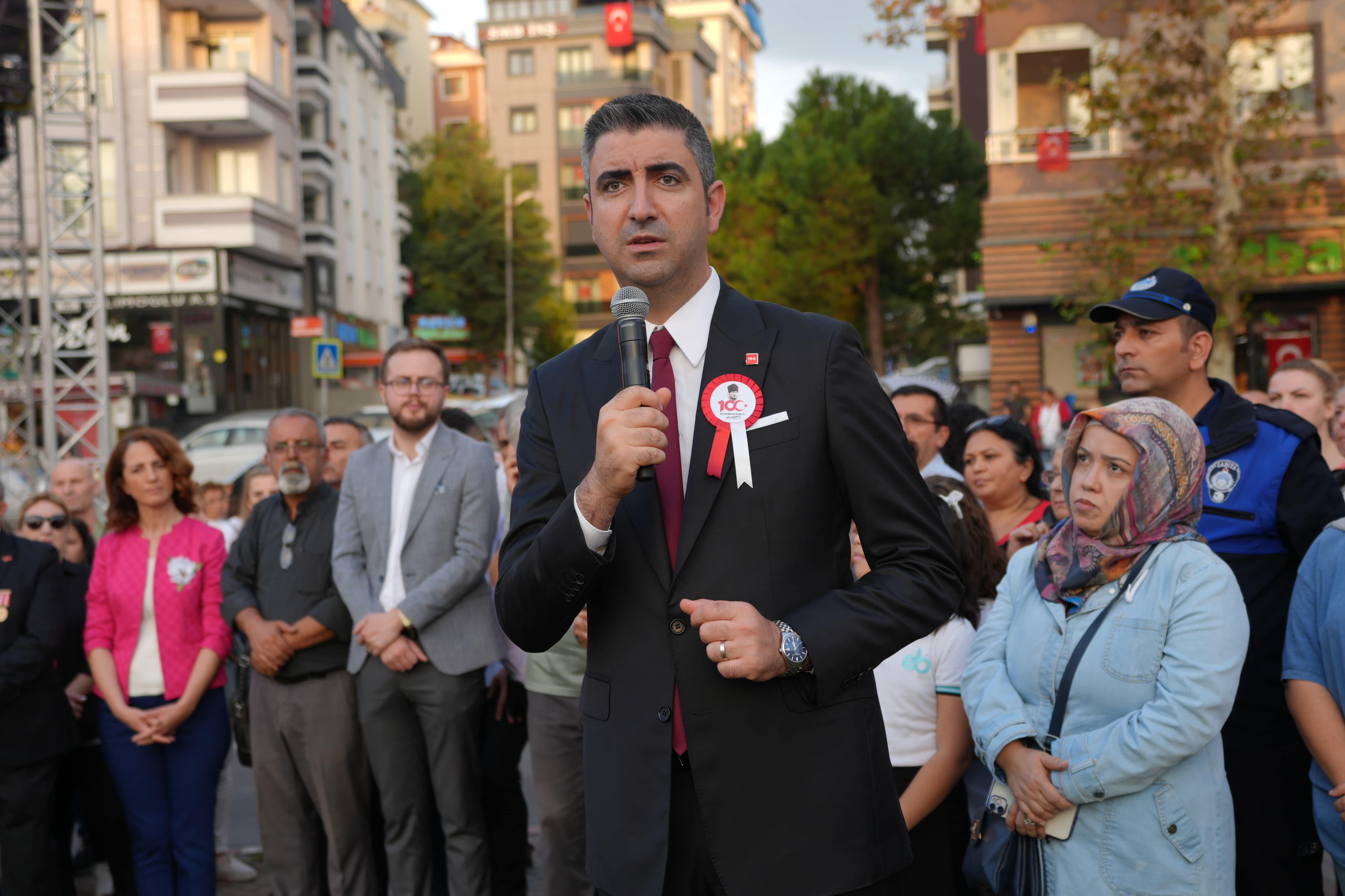 Vatan Topraklarıyla Türkiye'nin 100. Yıl Anıtı Oluşturuldu (4)