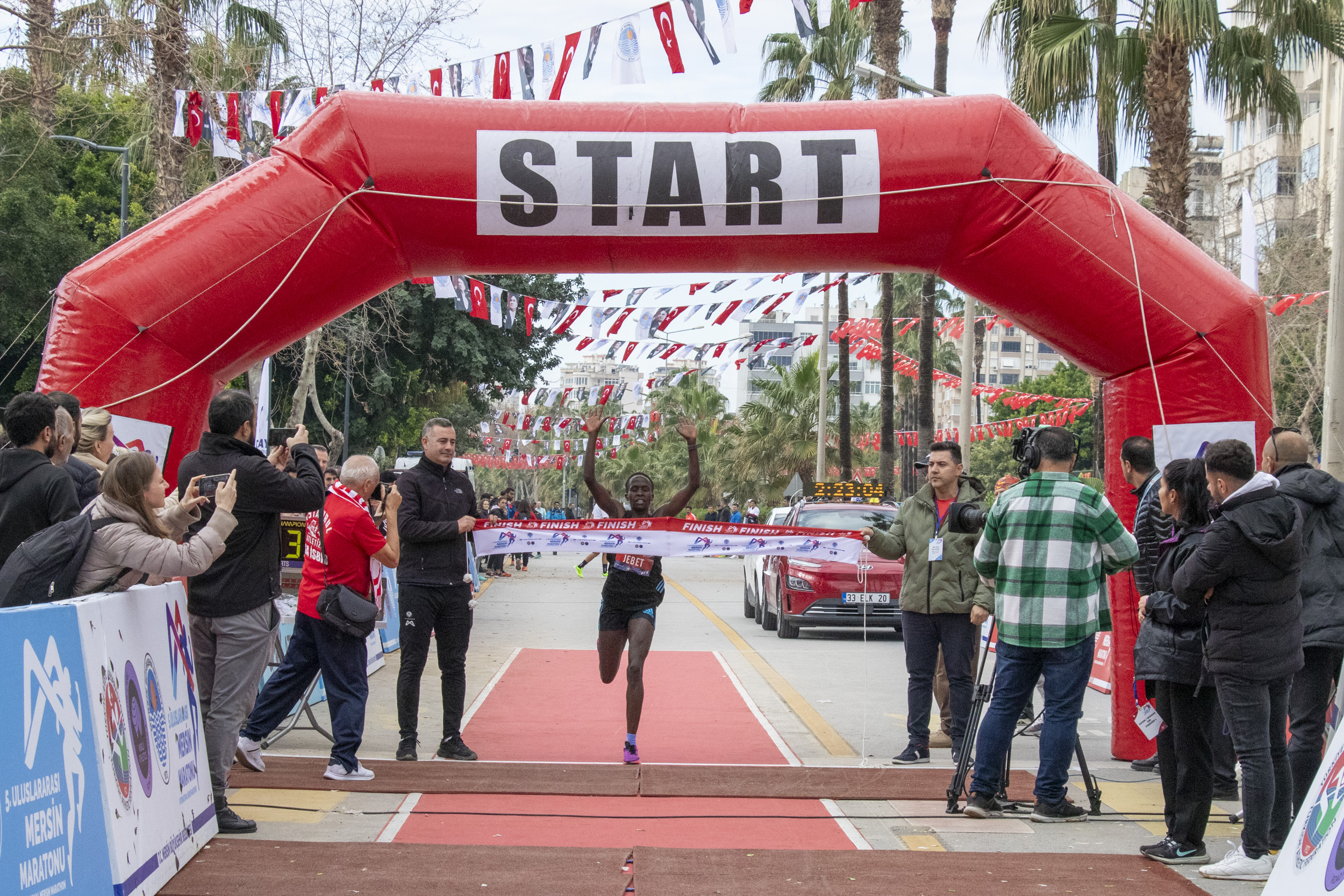 5. ULUSLARARASI MERSİN MARATONU KOŞULDU (7)