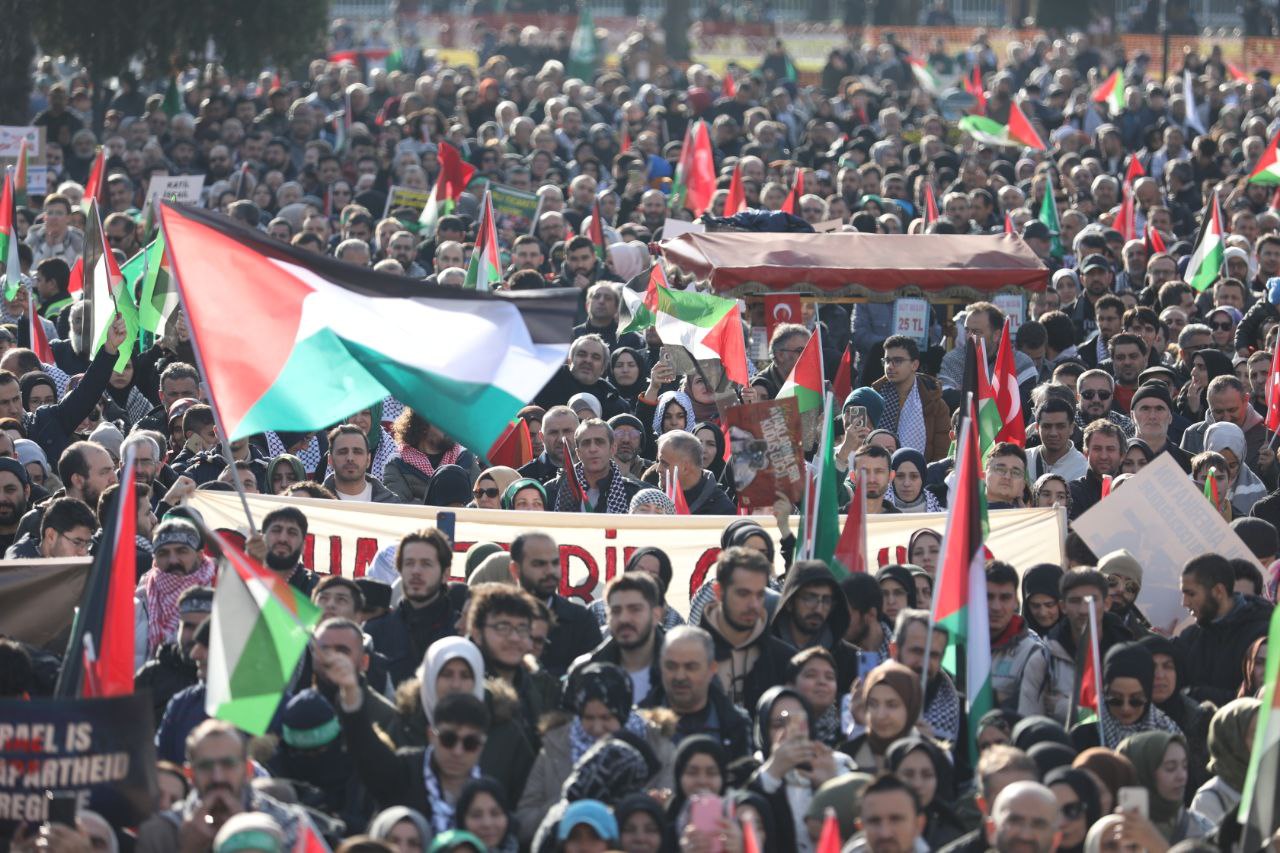_İnsan Hakları Günü'nde on binler Filistin’e destek için yürüdü_ (9)