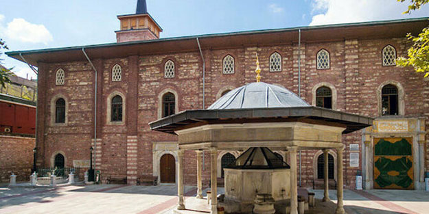 Istanbuldaki Arap Cami Nerede Istanbul Arap Camii Nasil Gidilir H1611639755 C8D26E