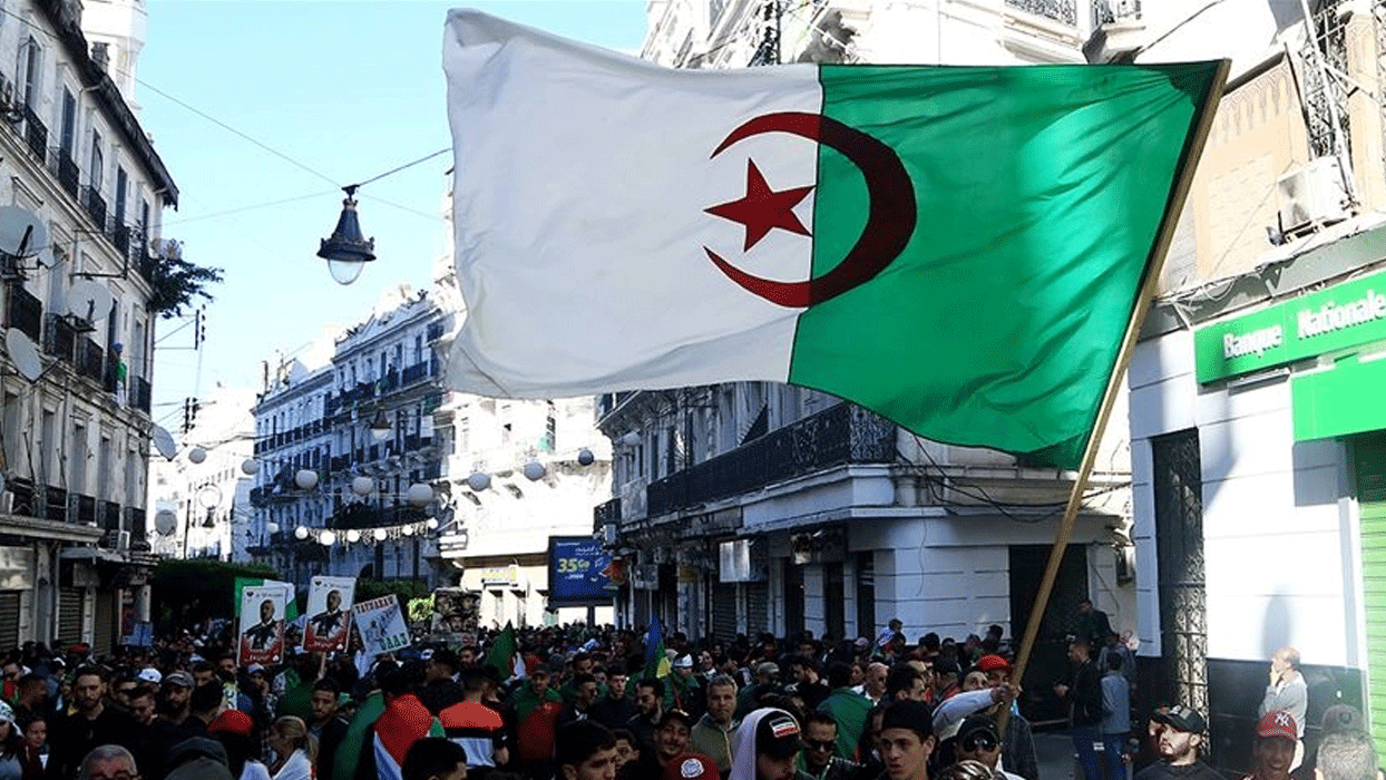 Cezayir: Filistin'i BM'ye tam üye devlet yapma zamanı geldi