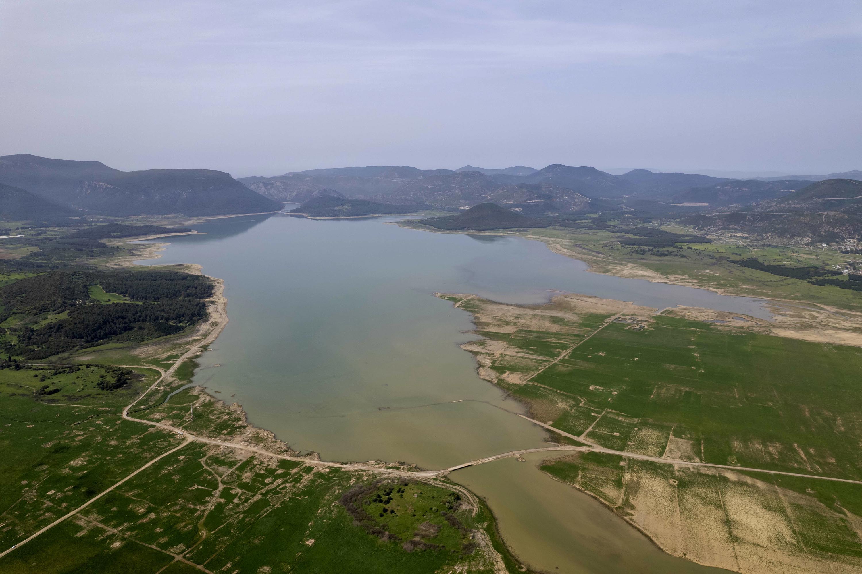 T A H T A L I B A R A J I N D A 25 Y I L I N E N K U R A K 3 35300