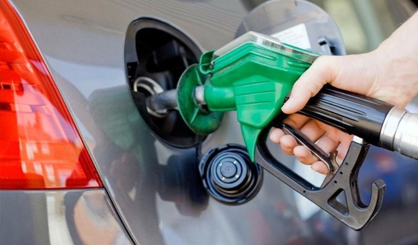 Benzine indirim mi geldi? 24 Ekim Güncel Akaryakıt fiyatları ne kadar?