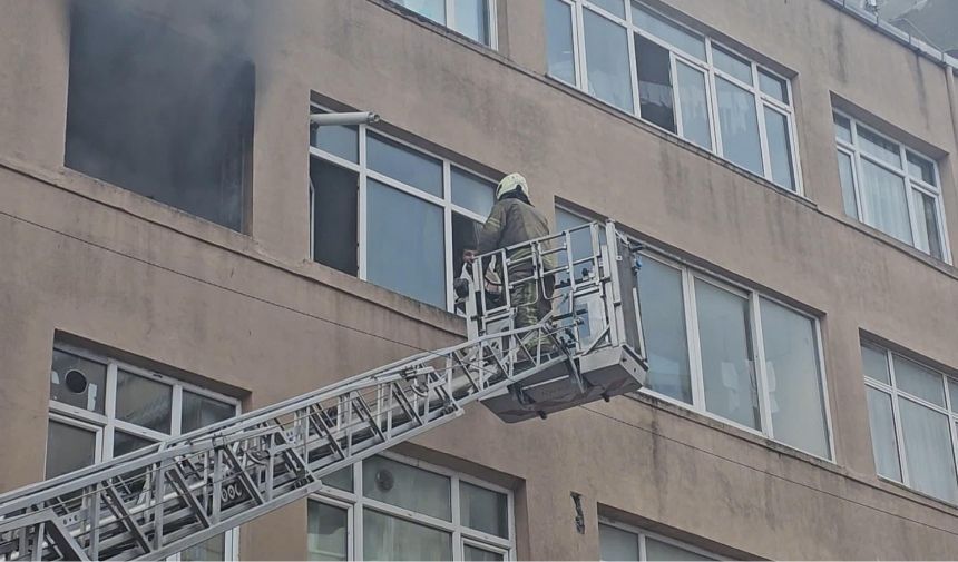 Meteoroloji Genel Müdürlüğü'nden Yapılan Açıklamaya Göre, Bu Hafta Iç Ve Batı Bölgelerde Sıcaklıklar Mevsim Normallerinin 4 6 Derece Üzerine Çıkacak. 2025 02 25T150729.337