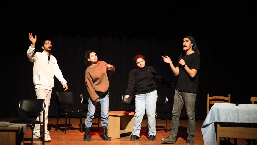 Thumbs B C C6844D865F0D05866B7A581246Ebcdb5