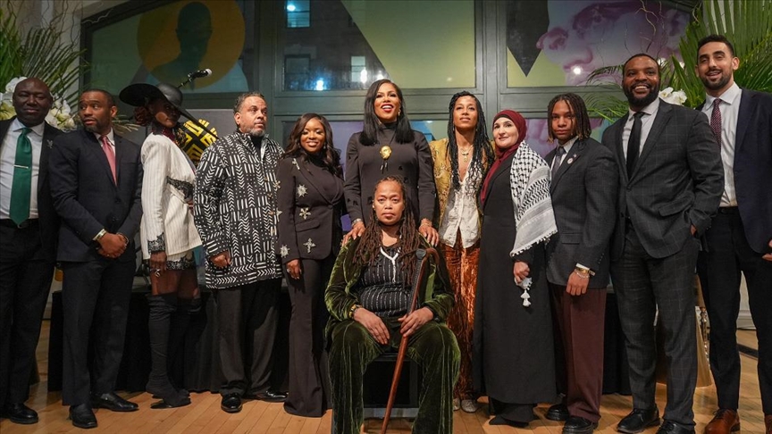 Thumbs B C F15830C58Ec244962Bc070Dc46E6C346