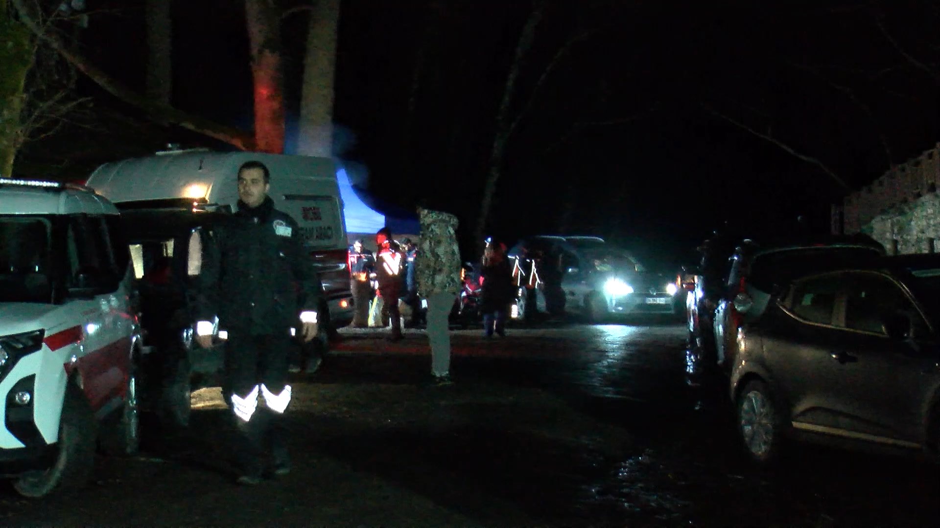 I S T A N B U L B E L G R A D O R M A N I N D A E C E G U R E L I 593741 175701