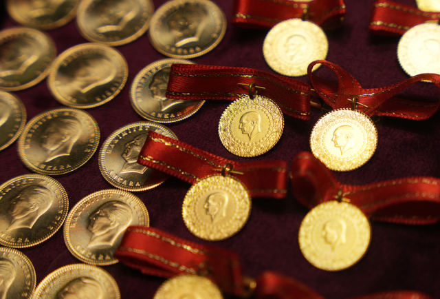 3 Şubat 2026 Cumhuriyet altını, 22 ayar bilezik, yarım, çeyrek ve gram altın fiyatları