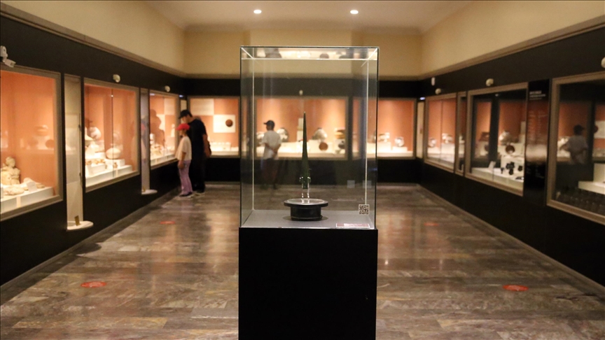 Thumbs B C 3E8563F2Ece2A14974A6F743E45C06E4